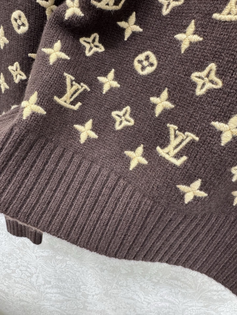 l0vis Vvtt0n sweaters